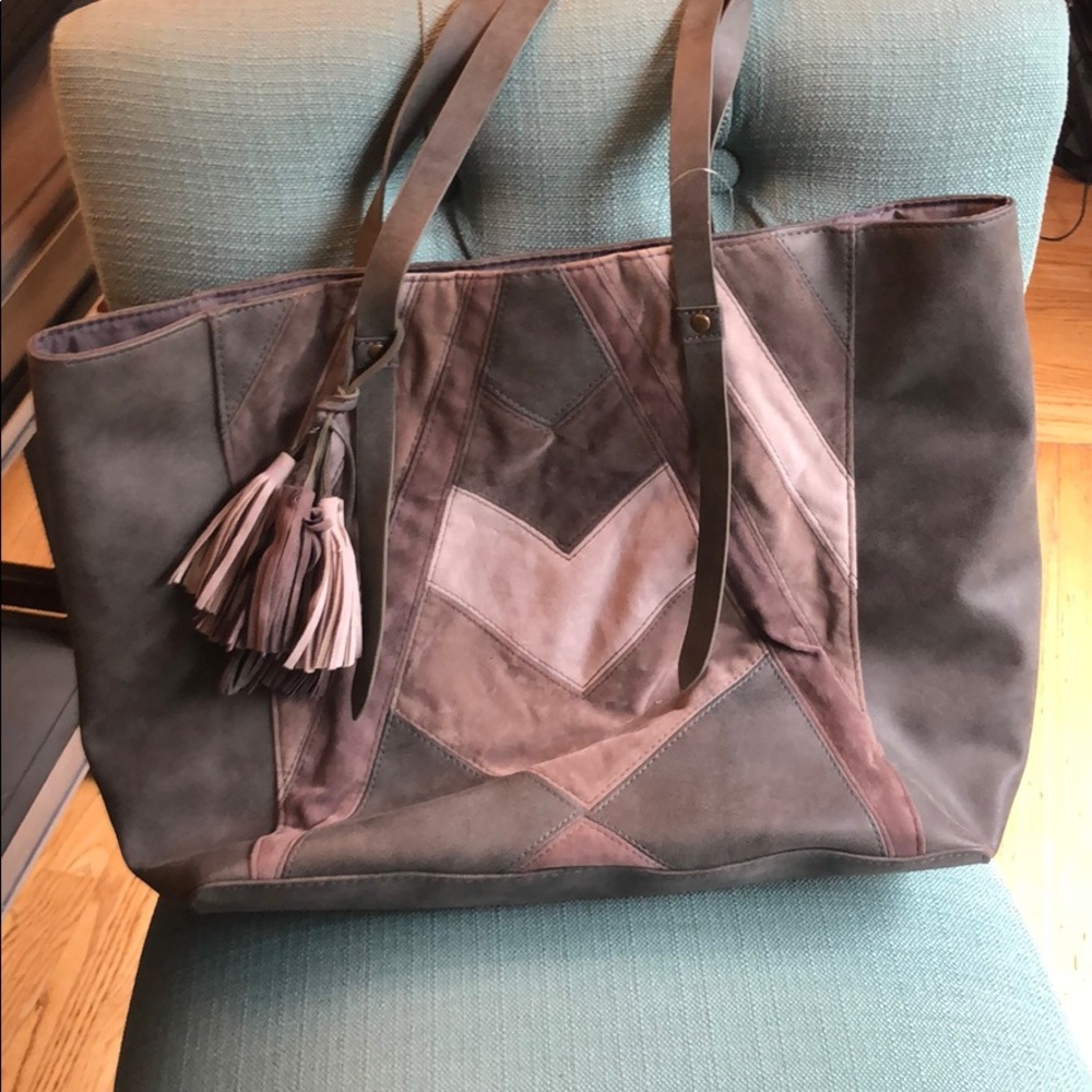 Grey tote bag